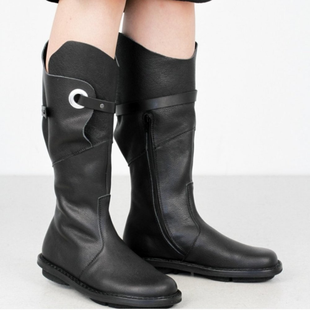 Trippen warrior f Tough bootie closed bots size women 6